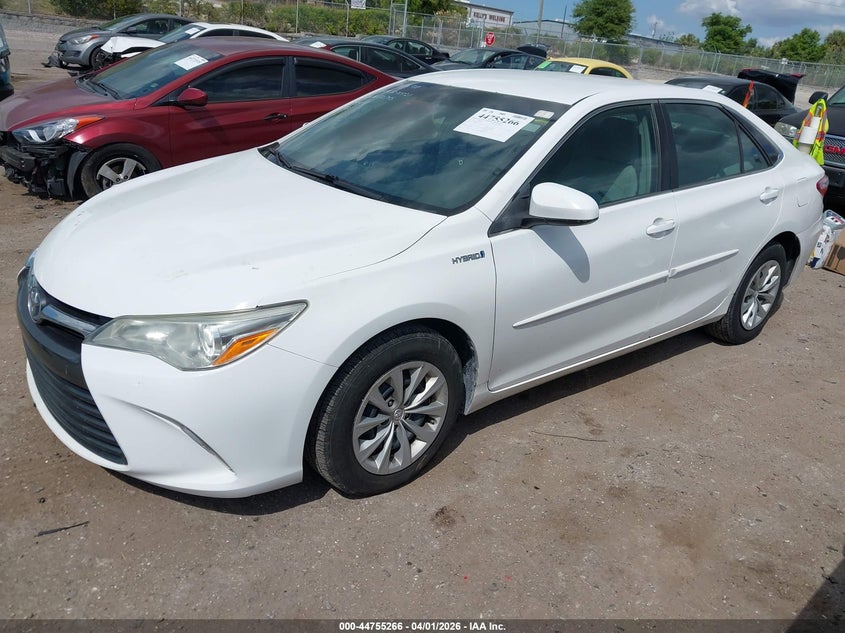 2015 Toyota Camry Hybrid Le