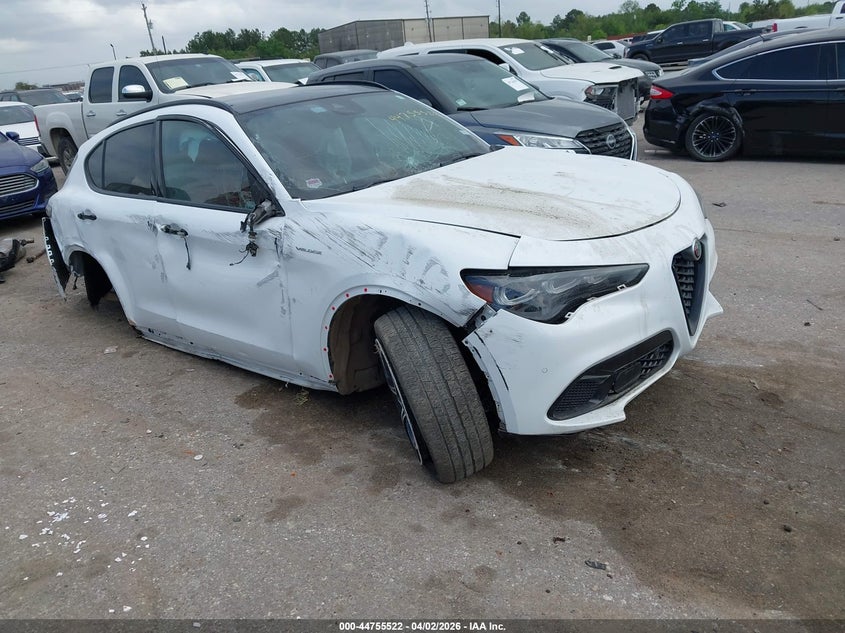 2024 Alfa Romeo Stelvio Veloce Awd
