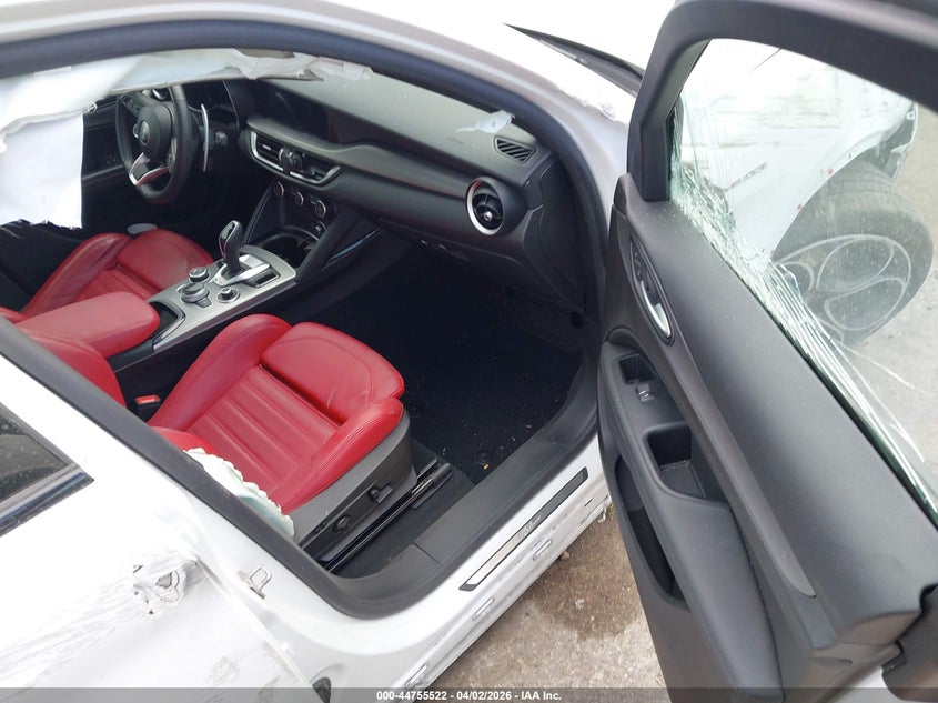 2024 Alfa Romeo Stelvio Veloce Awd