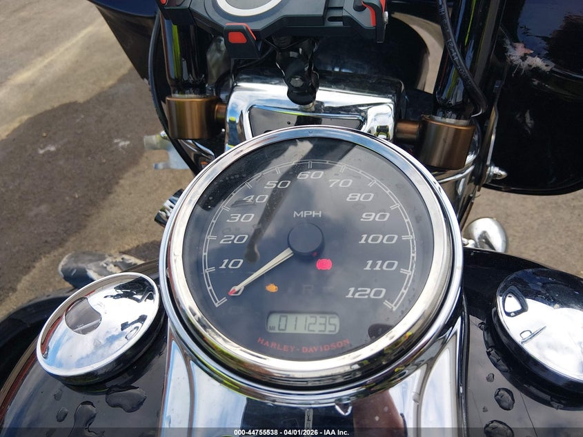 2015 Harley-Davidson Flrt Free Wheeler VIN: 1HD1MCM19FB852503 Lot: 44755538