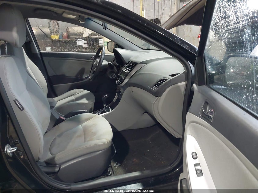 2012 Hyundai Accent Se