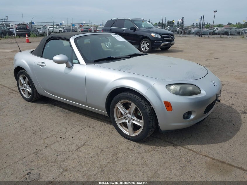 JM1NC25F470127334 MAZDA MX-5 Photo 1
