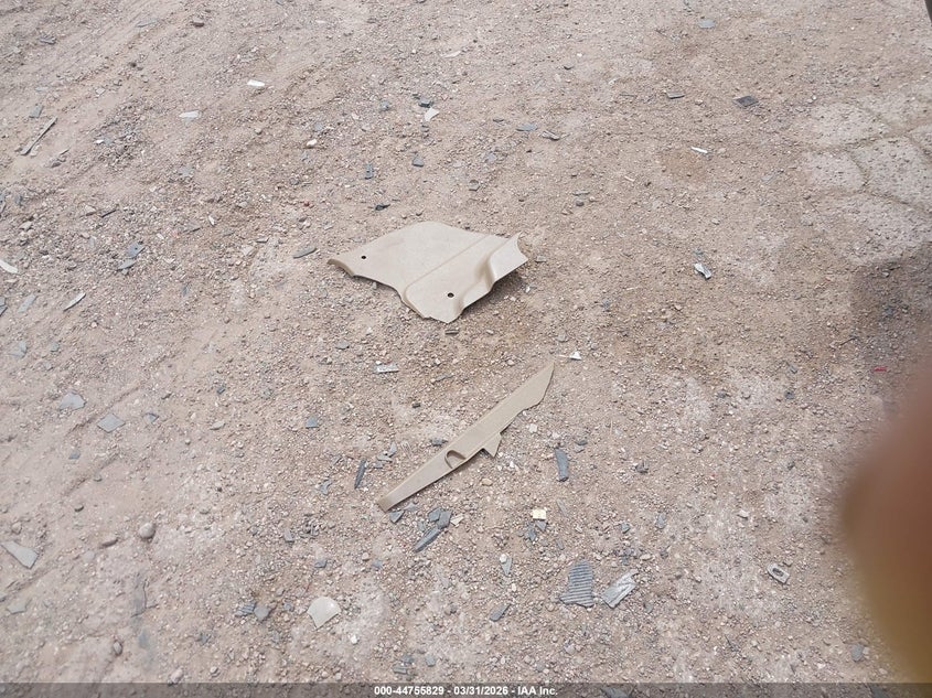 2000 Land Rover Discovery Series Ii Cloth/Series Ii Leather VIN: SALTY1246YA275012 Lot: 44755829