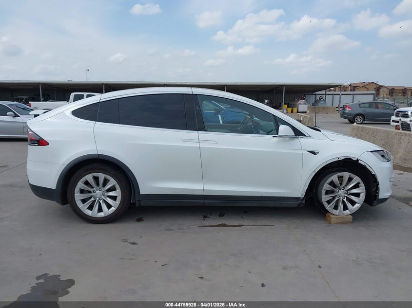 2019 Tesla Model X 100D/75D/Long Range VIN: 5YJXCAE23KF160545 Lot: 44755928