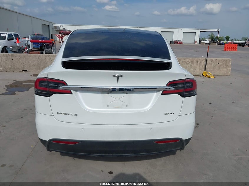 2019 Tesla Model X 100D/75D/Long Range VIN: 5YJXCAE23KF160545 Lot: 44755928