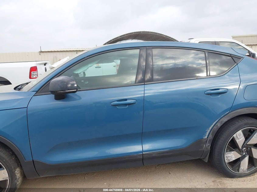 2023 Volvo C40 Recharge Pure Electric Twin Ultimate VIN: YV4ED3GM7P2052032 Lot: 44755986
