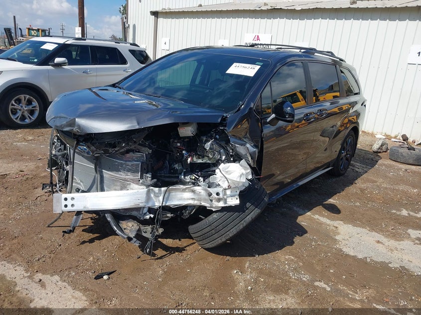 2025 Toyota Sienna Xse 5TDDRKEC6SS280044 photo 1