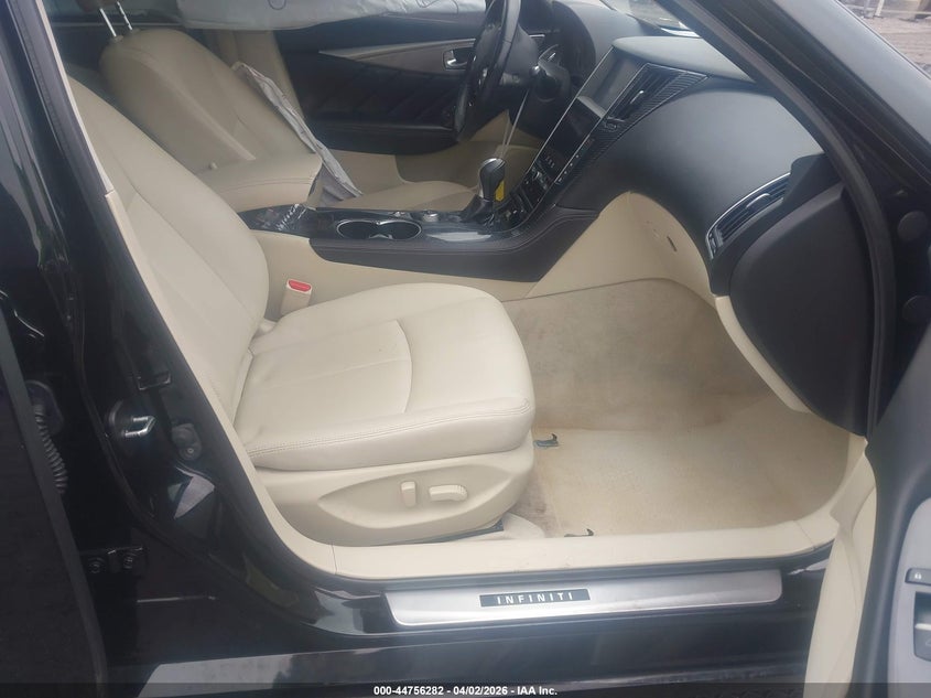 2015 Infiniti Q50 Premium