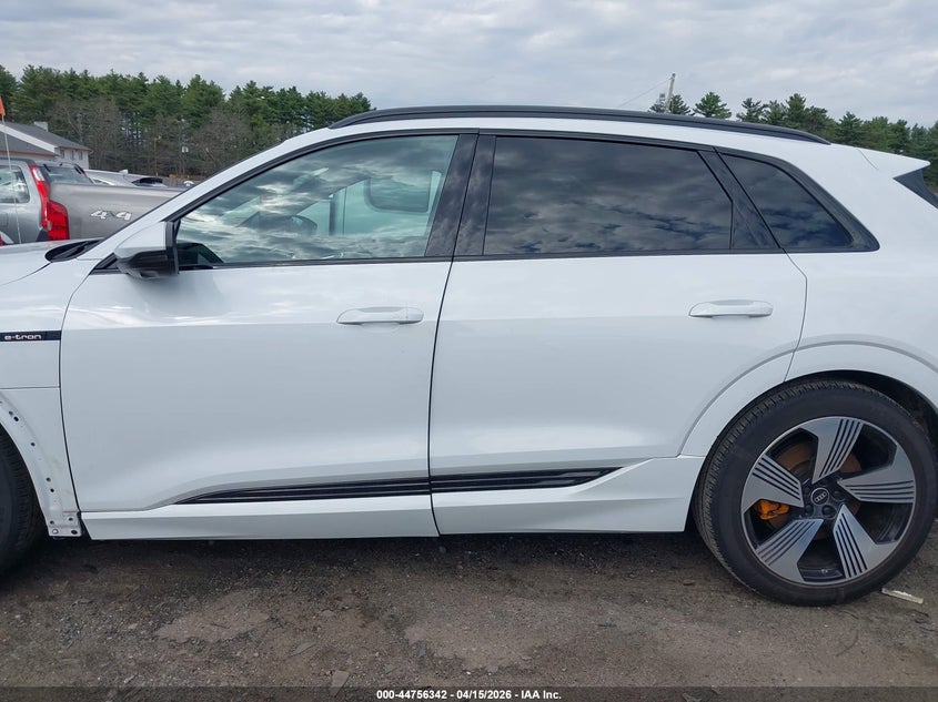 2022 Audi E-Tron Premium Plus Quattro VIN: WA1LAAGE3NB012375 Lot: 44756342