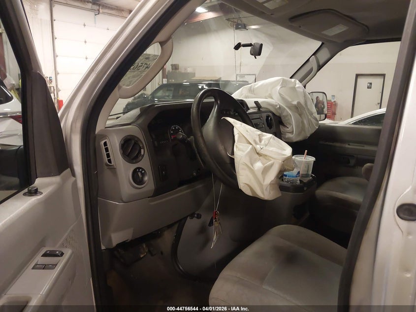 2013 Ford E-350 Super Duty Xlt