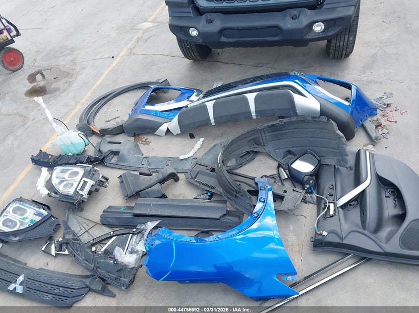 2022 Mitsubishi Eclipse Cross Se/Se Special Edition/Sel/Sel Special Edition VIN: JA4ASWAA3NZ063888 Lot: 44756692