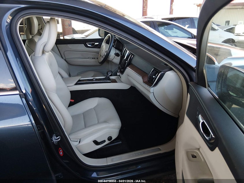 2018 Volvo Xc60 T5 Momentum