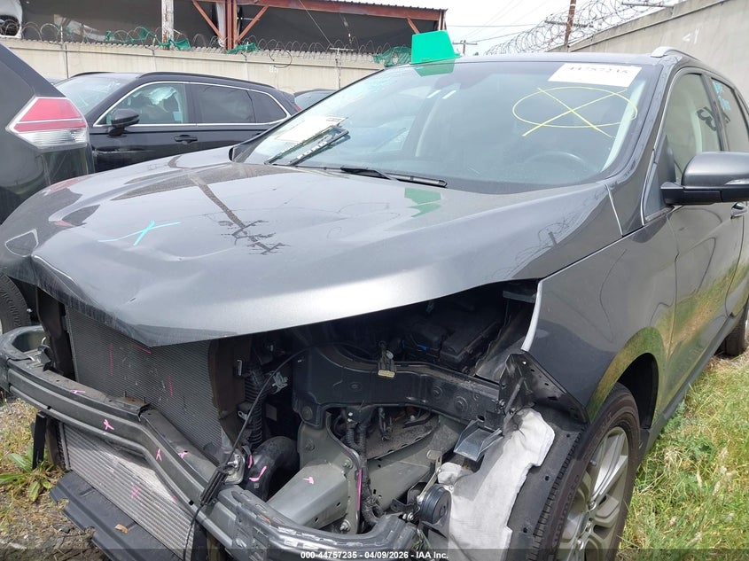 2019 Ford Edge Titanium