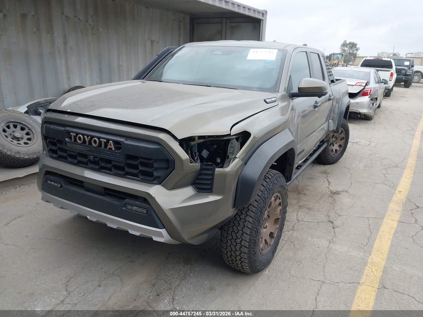 3TYLC5LN6ST024302 2025 TOYOTA TACOMA HYBRID TRAILHUNTER photo 1