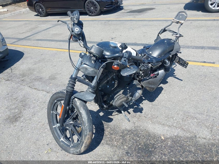 2017 Harley-Davidson Xl883 Iron 883 VIN: 1HD4LE234HC422732 Lot: 44757413