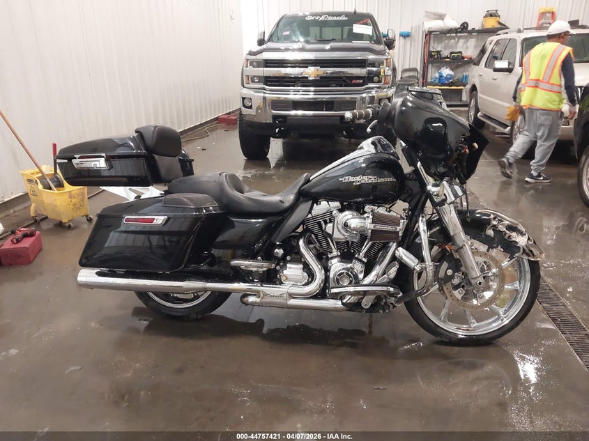 2015 Harley-Davidson Flhx Street Glide VIN: 1HD1KBM18FB679511 Lot: 44757421