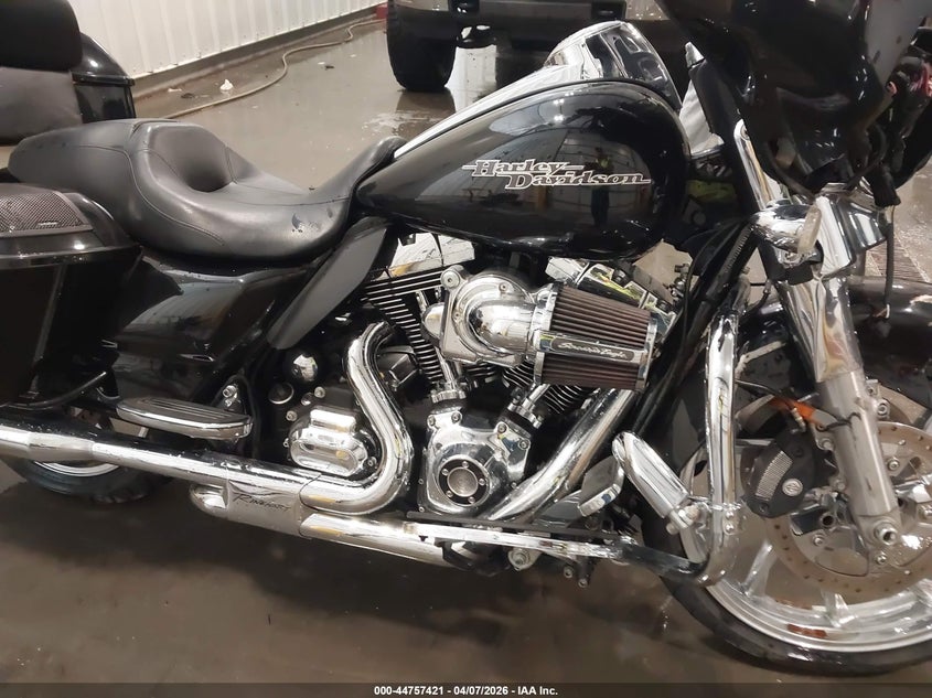 2015 Harley-Davidson Flhx Street Glide VIN: 1HD1KBM18FB679511 Lot: 44757421