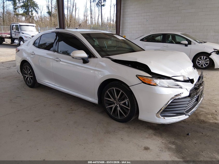2022 Toyota Camry Xle