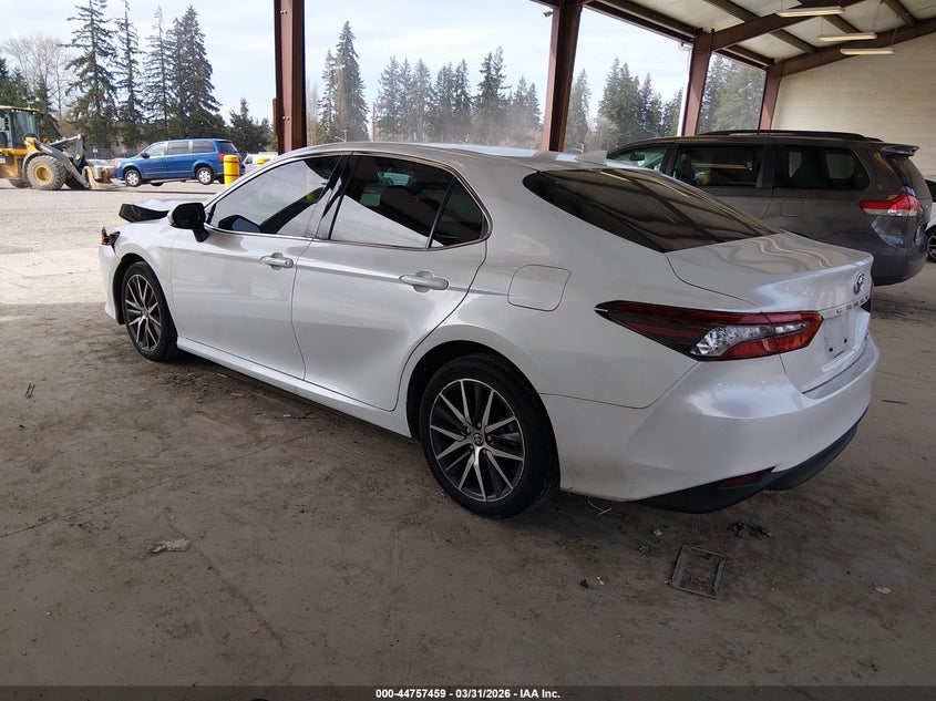 2022 Toyota Camry Xle