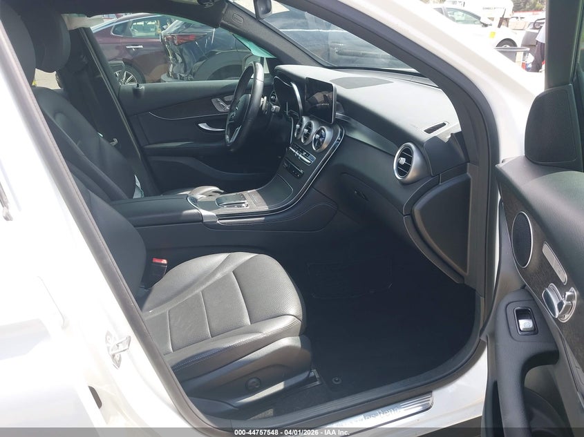 MERCEDES-BENZ GLC 300 2020 VIN WDC0G8DB1LF750458