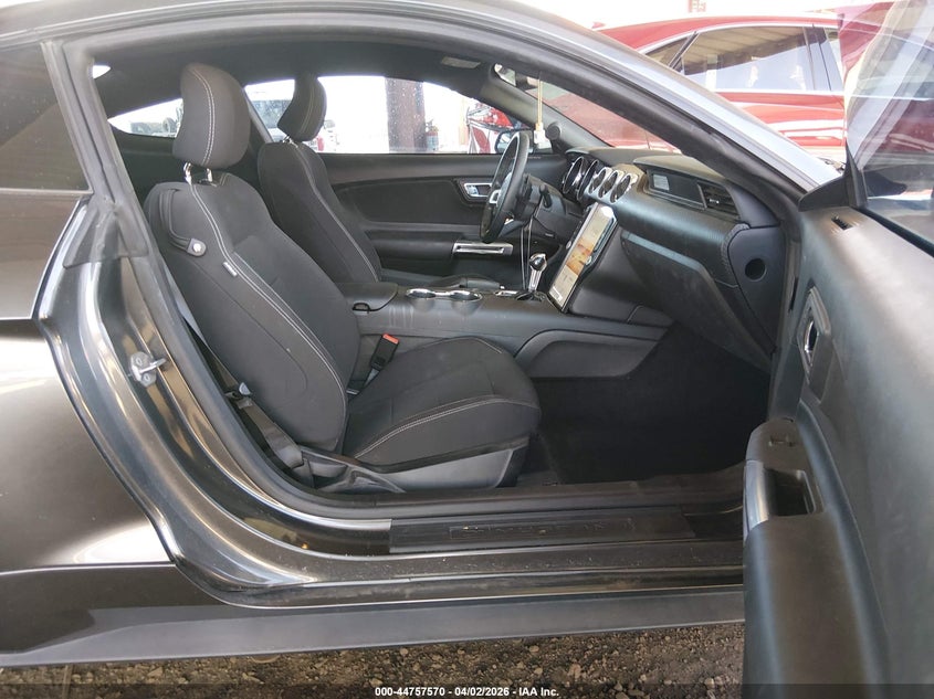 2017 Ford Mustang V6