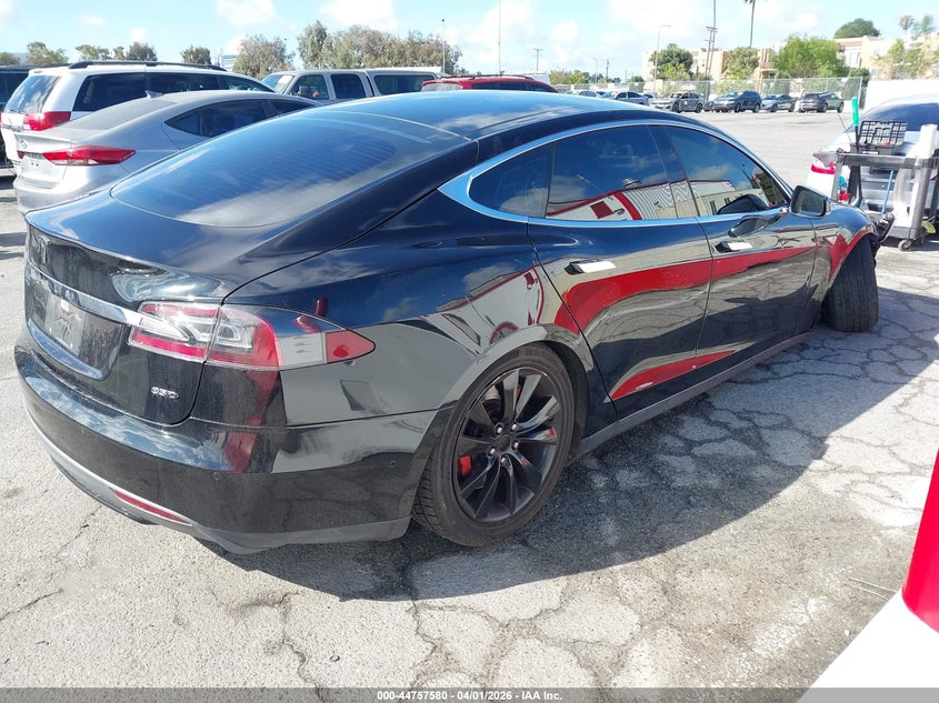 2015 TESLA MODEL S auction photo 4