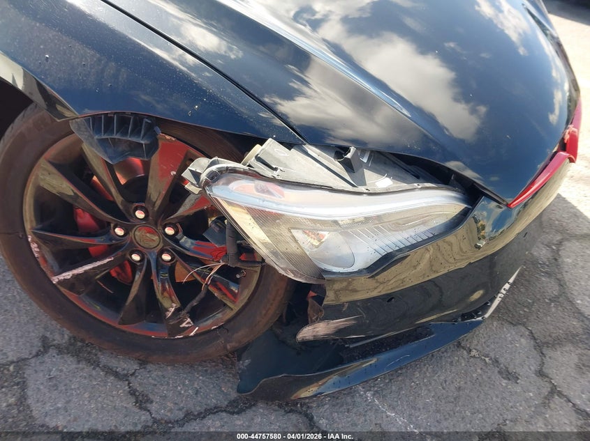 2015 TESLA MODEL S auction photo 6