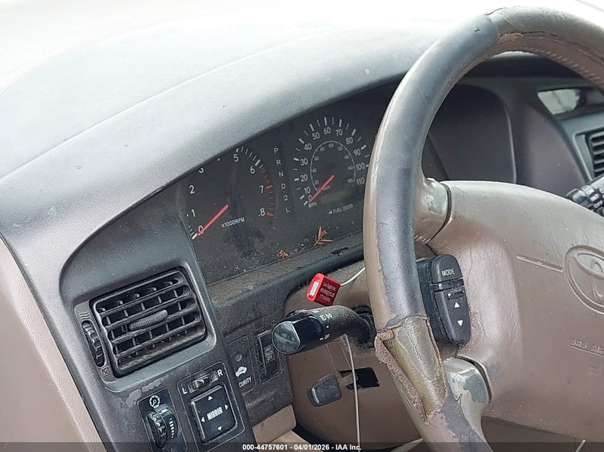 2000 Toyota Sienna Xle VIN: 4T3ZF13C7YU266026 Lot: 44757601