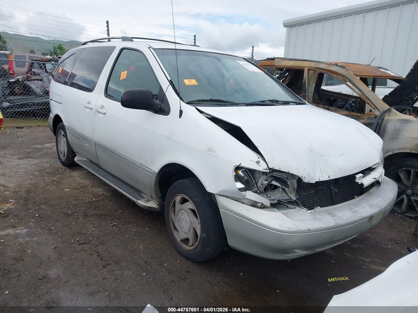 2000 Toyota Sienna Xle