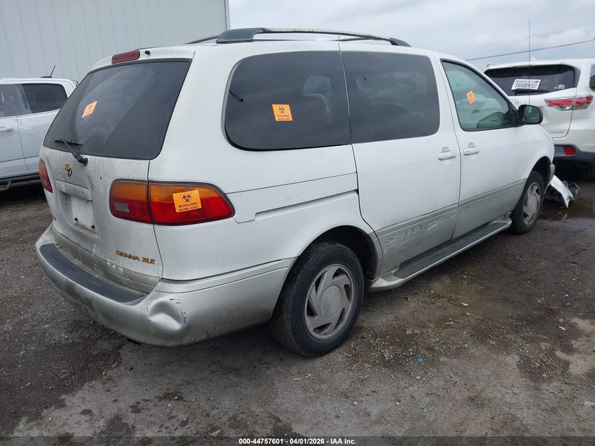 2000 Toyota Sienna Xle
