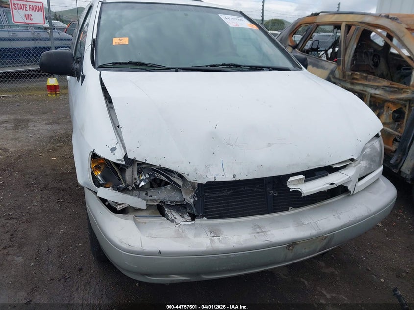 2000 Toyota Sienna Xle VIN: 4T3ZF13C7YU266026 Lot: 44757601