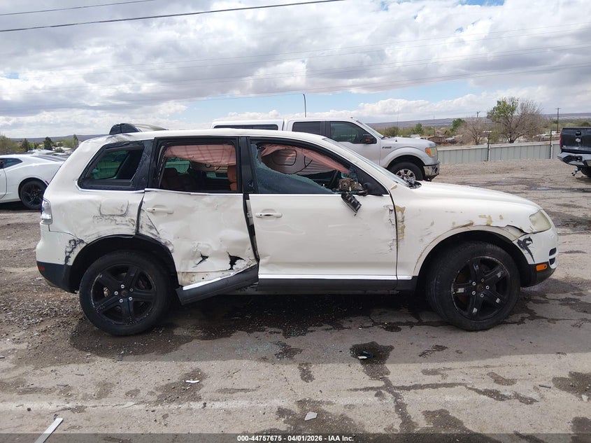 2004 Volkswagen Touareg V8 VIN: WVGEM77L94D043944 Lot: 44757675