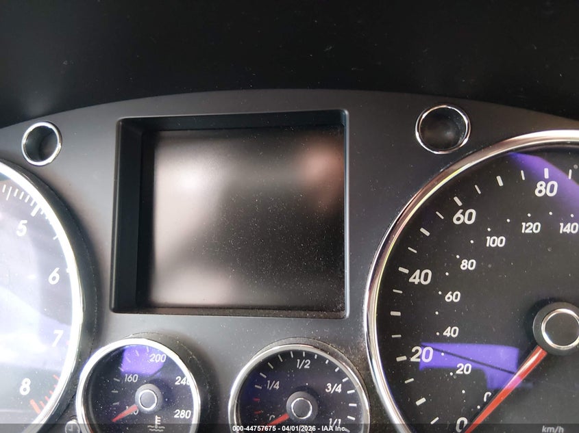 2004 Volkswagen Touareg V8 VIN: WVGEM77L94D043944 Lot: 44757675