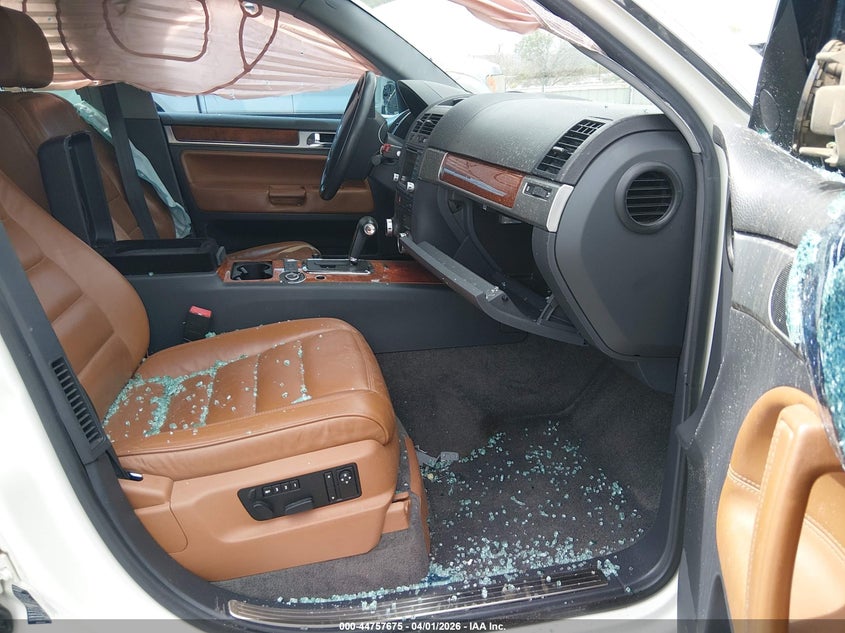 2004 Volkswagen Touareg V8 VIN: WVGEM77L94D043944 Lot: 44757675