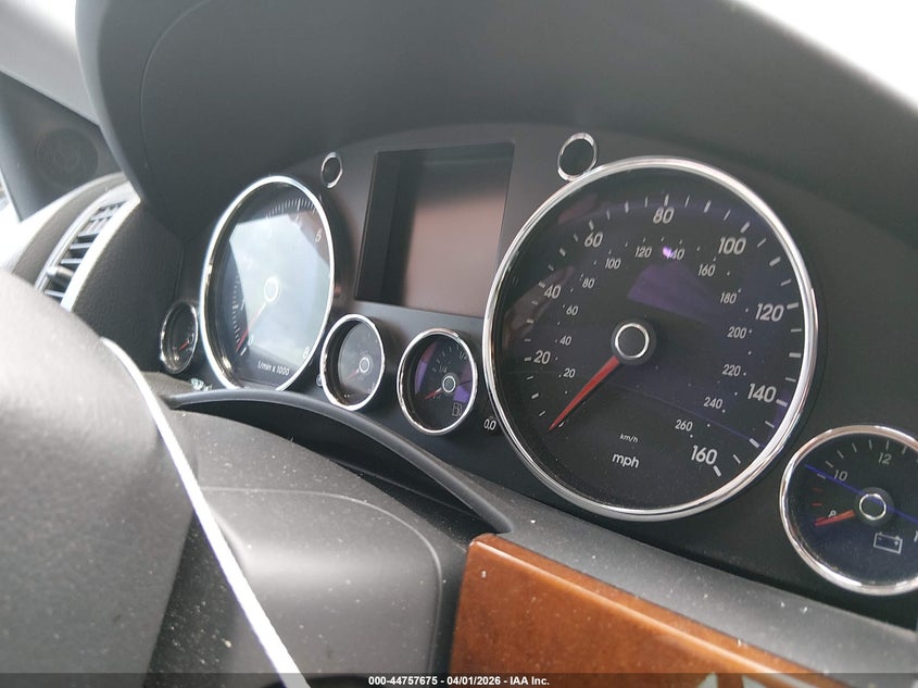 2004 Volkswagen Touareg V8 VIN: WVGEM77L94D043944 Lot: 44757675