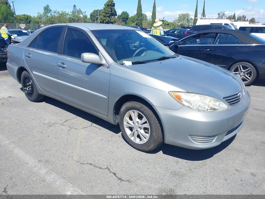 2005 Toyota Camry Le V6