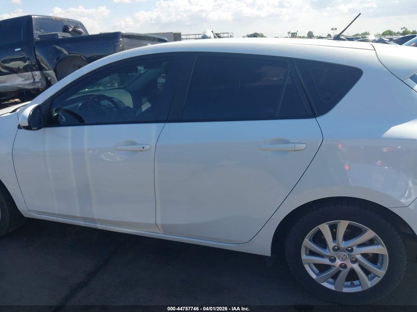 JM1BL1L89C1604166 2012 Mazda 3 2.0 I Touring white