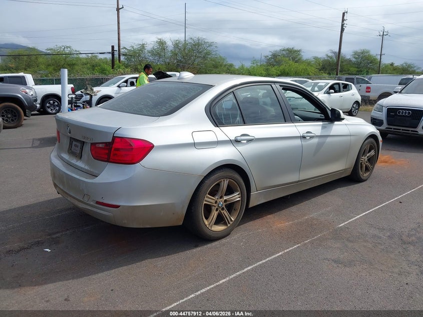 Vin: wba3b1c59dk128958, lot: 45255107, bmw 320i 20134
