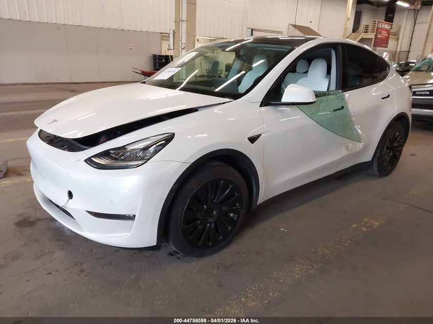2022 Tesla Model y Long Range Dual Motor All-Wheel Drive white Lot 111044758058 Vin 7SAYGDEE4NF324090