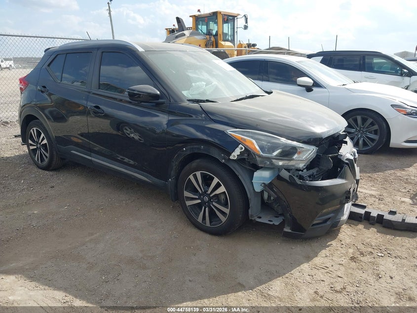 2020 Nissan Kicks Sr Xtronic Cvt