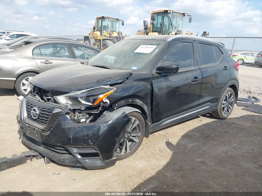 2020 Nissan Kicks Sr Xtronic Cvt