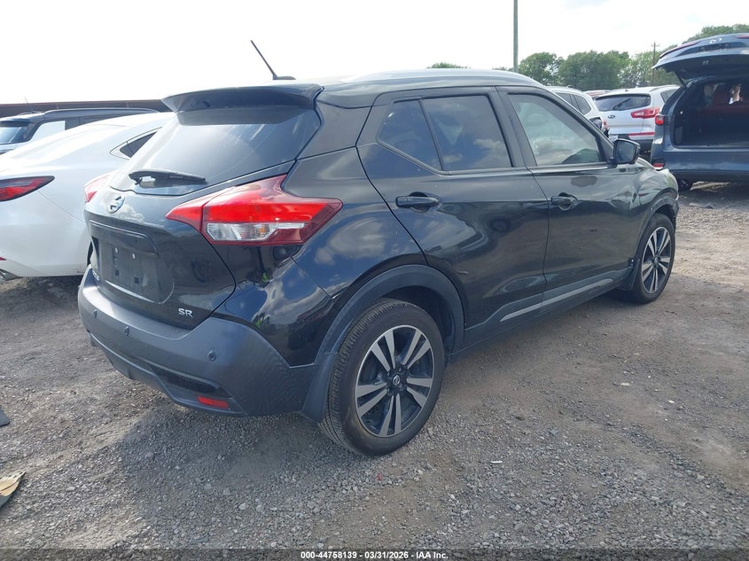 2020 Nissan Kicks Sr Xtronic Cvt