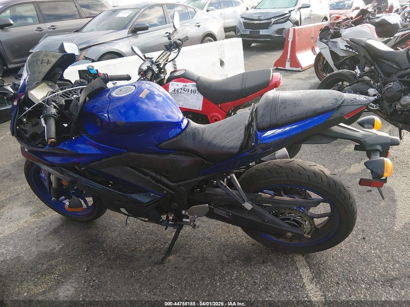 2024 Yamaha Yzfr3 A VIN: MH3RH18Y1RK017943 Lot: 44758185