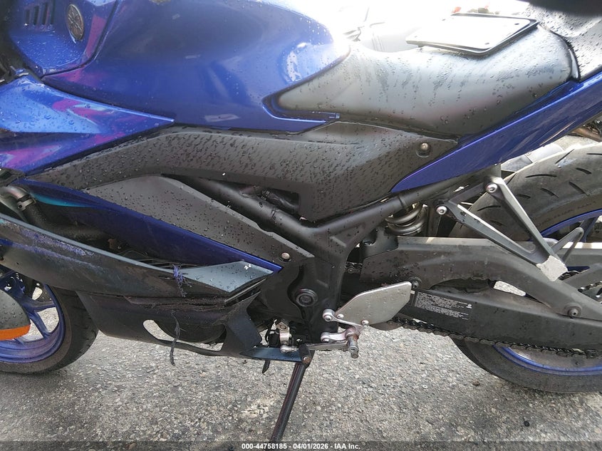 2024 Yamaha Yzfr3 A VIN: MH3RH18Y1RK017943 Lot: 44758185