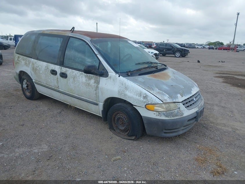2P4FP2531VR395397 PLYMOUTH VOYAGER Photo 1