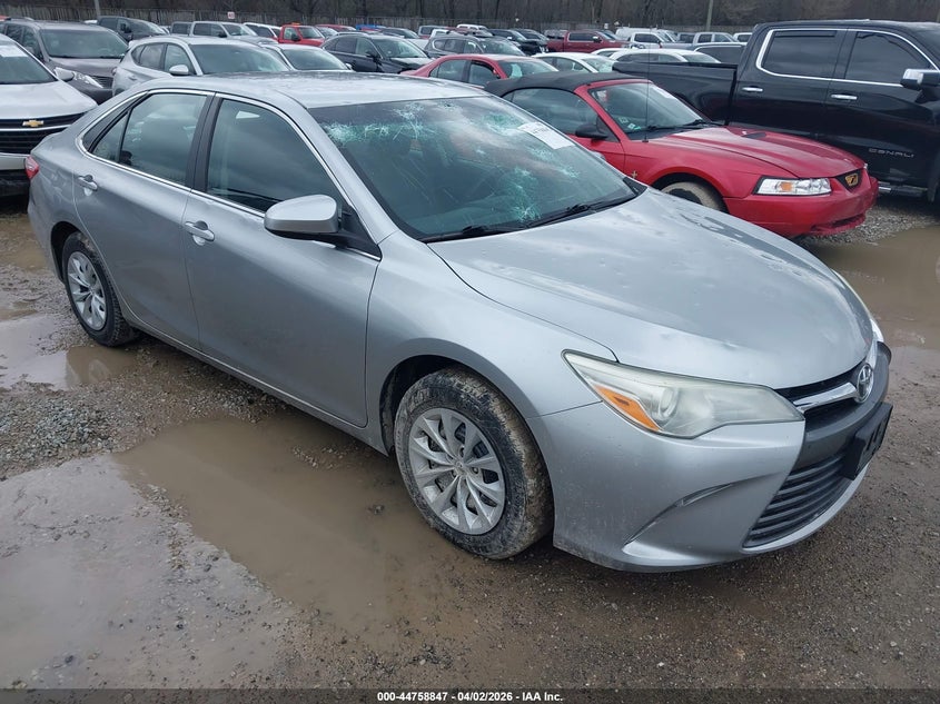 2015 TOYOTA CAMRY LE