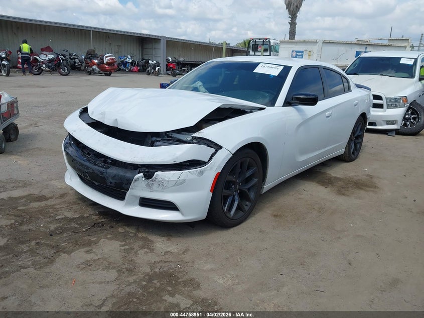 Vin: 2c3cdxbg2lh167050, lot: 45256155, dodge charger sxt rwd 20202