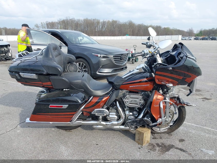 2015 Harley-Davidson Fltruse Cvo Road Glide VIN: 1HD1TAN18FB953022 Lot: 44759136