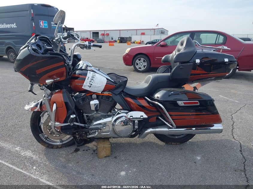 2015 Harley-Davidson Fltruse Cvo Road Glide VIN: 1HD1TAN18FB953022 Lot: 44759136