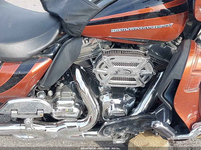 2015 Harley-Davidson Fltruse Cvo Road Glide VIN: 1HD1TAN18FB953022 Lot: 44759136